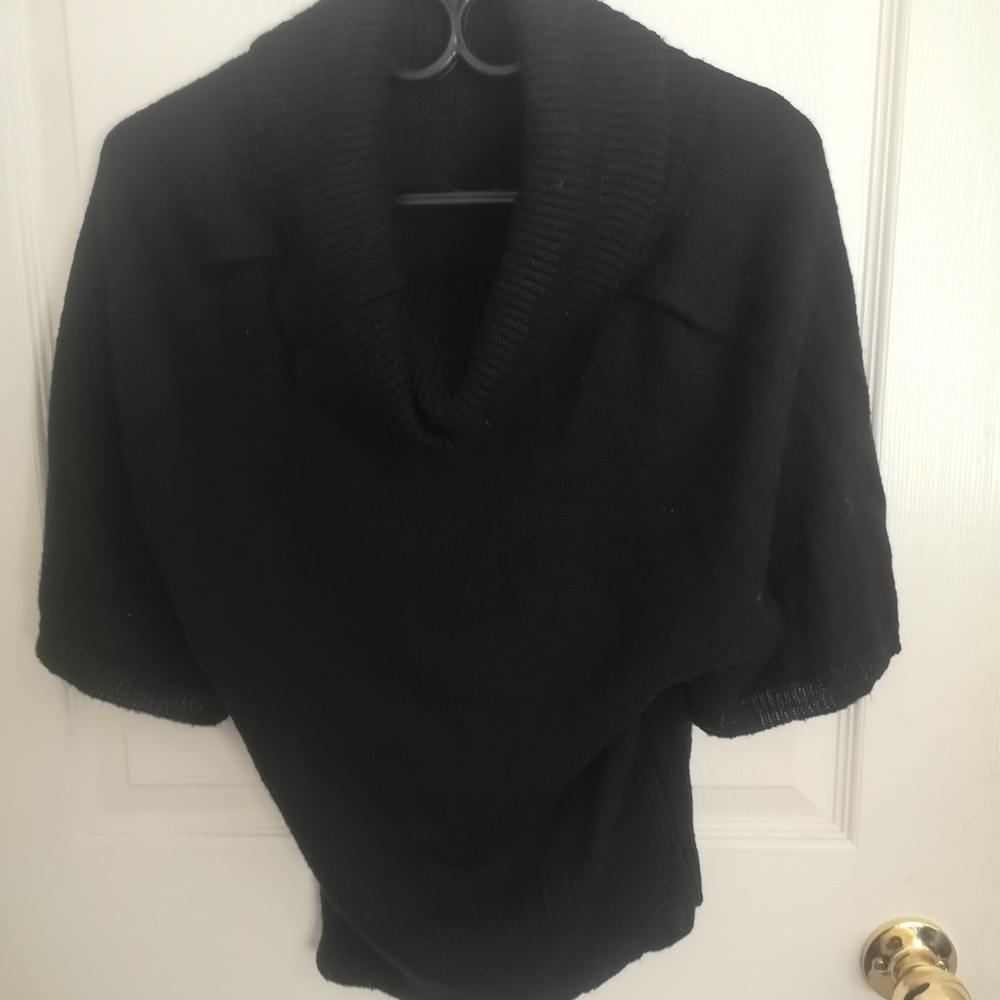 T-shirt/turtleneck